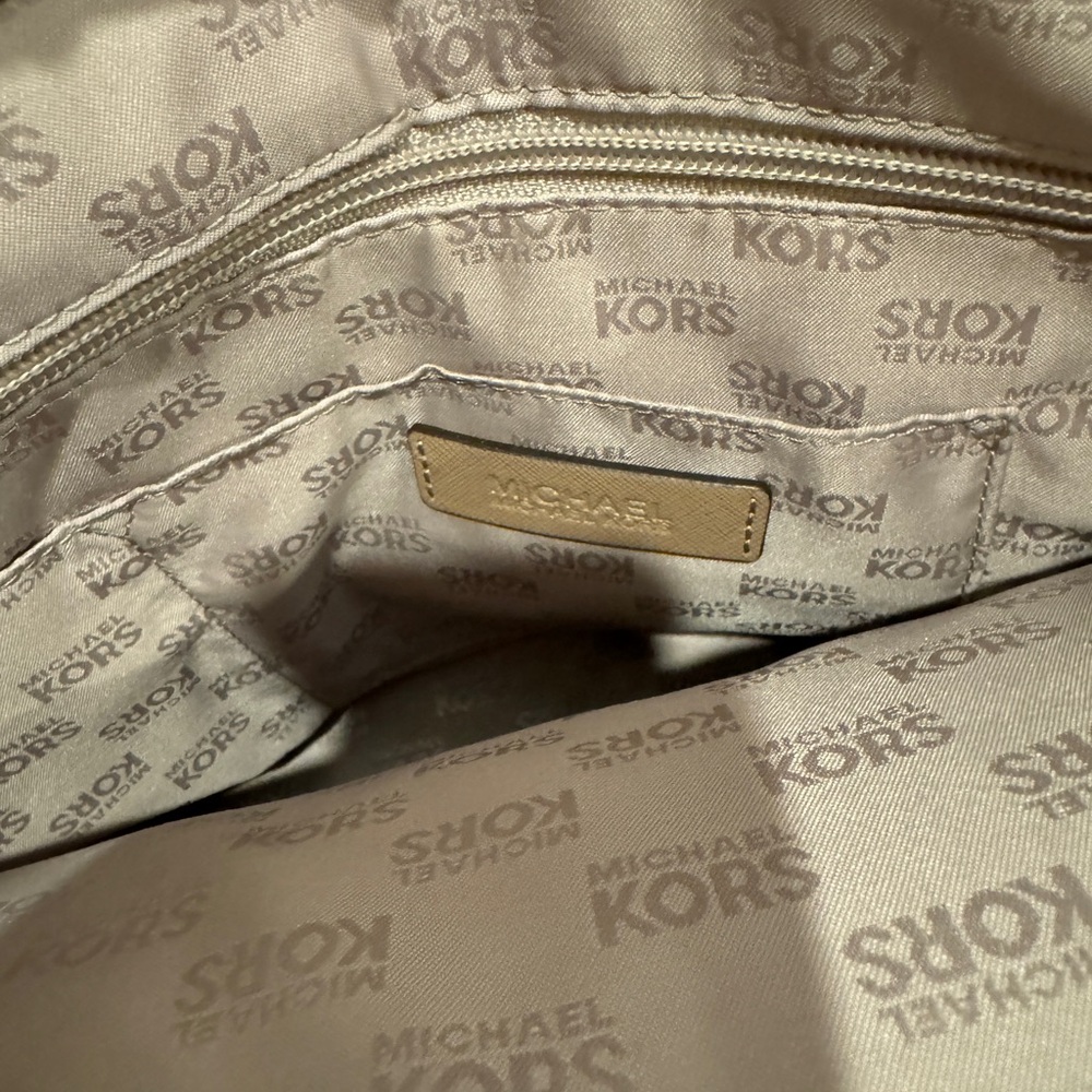 Michael Kors jet set tote‎ EUC - Picture 7 of 7